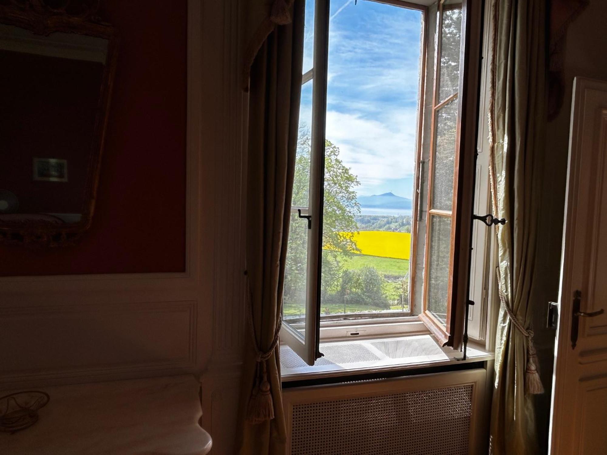 Le Chateau Lavigny المظهر الخارجي الصورة